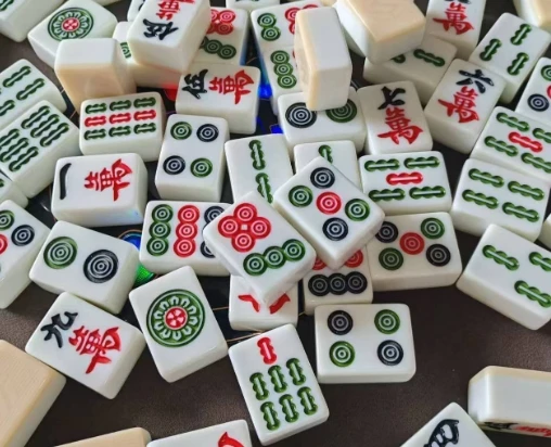 《麻将学技术训练与技巧视频》听牌 十三张 拆搭 位置战 年前多练练赢几万 图片