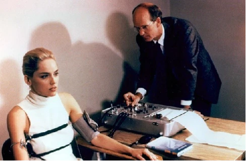 本能2部合集.1080p.英语中字【大尺度情色.未删减】